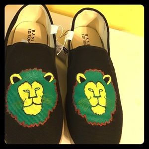 Jamaican Style Konrad Convas Shoe Lion of Judah.